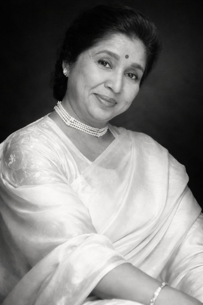 Asha Bhosle Biography Marathi | वय, Songs, Awards & Tribute